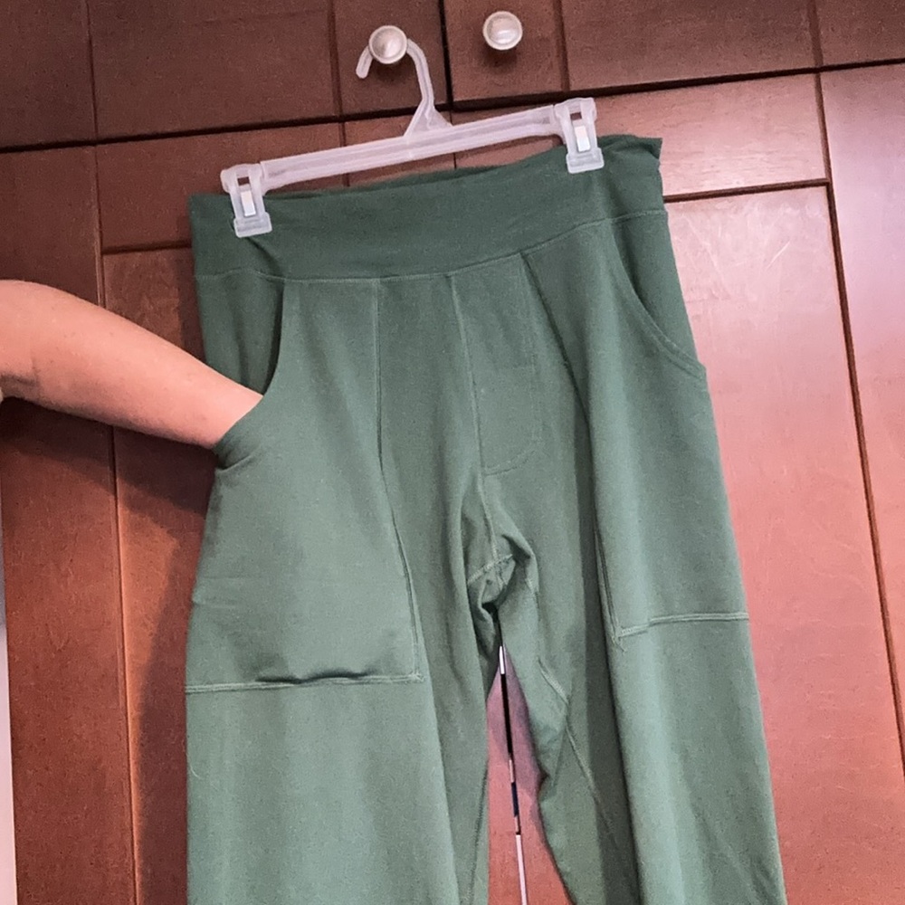 SALE!! Lululemon RARE Vintage wide leg pant deep pockets